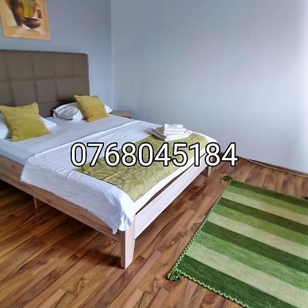 Magic Studio Hunedoara Apartamento Exterior foto