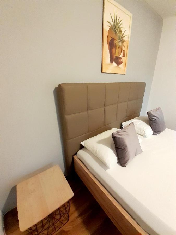 Magic Studio Hunedoara Apartamento Exterior foto