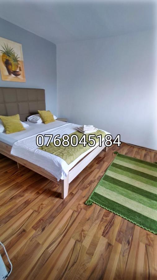 Magic Studio Hunedoara Apartamento Exterior foto